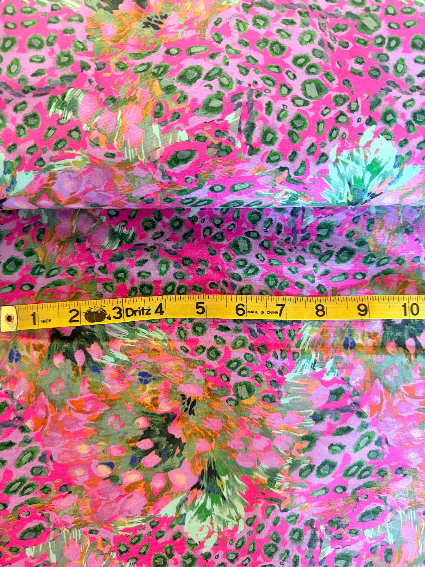 Quilting Cotton- Cheetah FLOWER pink