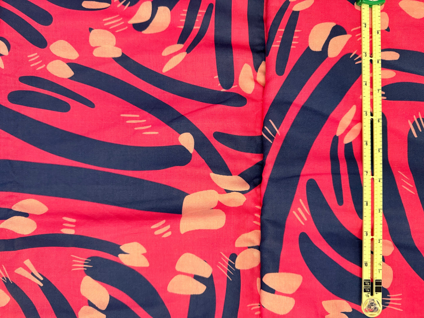 Smooth Double Gauze - Claws and dashes pink